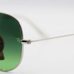 عکس از عینک آفتابی Ray-Ban با فریم خلبانی، رنگ نقرهای، لنز از جنس شیشه، سبز تیره و سایه روشن مدل RB3026 HQ