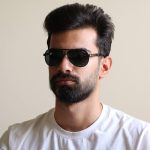 عکس از عینک آفتابی PERSOL با فریم خلبانی، رنگ مشکی، بیس دار و لنز دودی تیره و از جنس شیشه مدل 2405S