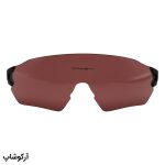 عکس از عینک ورزشی اوکلی با فریم مشکی و قرمز رنگ، 4 کاور لنز قابل تعویض و تجهیزات کامل مدل OO9328-03