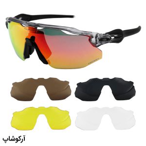 عکس از عینک ورزشی OAKLEY با فریم طوسی و مشکی، 5 کاور لنز قابل تعویض و تجهیزات کامل مدل OO9442-0538