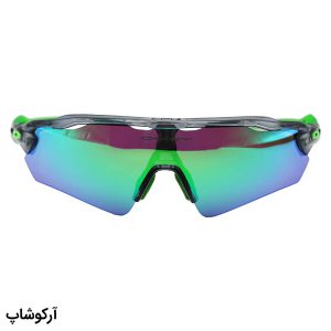 عکس از عینک ورزشی OAKLEY با فریم رنگ طوسی و سبز، 5 کاور لنز قابل تعویض و تجهیزات کامل مدل OO9275-06