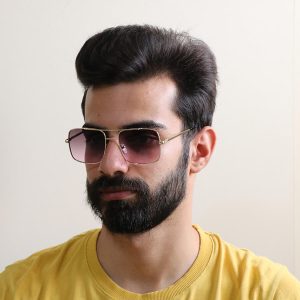 عکس از عینک آفتابی دیتیای با فریم شکل مربعی مدل 1003 بر روی صورت محمدحسین ابراهیم زاده
