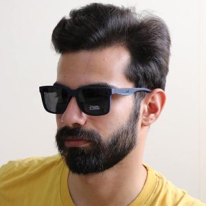 عکس از عینک آفتابی پلاریزه با فریم مربعی شکل برند Maybach مدل D22809P بر روی صورت محمدحسین ابراهیم زاده