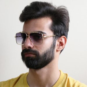 عکس از عینک آفتابی لاکچری MAYBACH با فریم مربعی شکل مدل O2001 بر روی صورت محمدحسین ابراهیم زاده