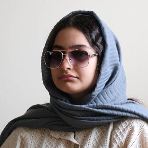 عکس از عینک آفتابی لاکچری لویی ویتون با فریم خلبانی مدل 1099 بر روی صورت فاطمه ابراهیم زاده