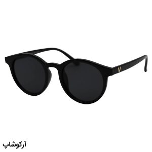 عکس از عینک آفتابی Gentle Monster با فریم شکل گرد، رنگ مشکی براق و لنز دودی تیره مدل Z3289