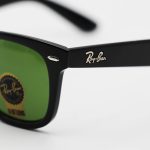 عکس از عینک آفتابی Ray-Ban با فریم ویفرر، رنگ مشکی و لنز سبز تیره و جنس سنگی (سایز کوچک) مدل RB2140-S