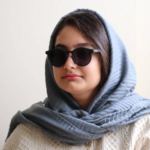 عکس از عینک آفتابی با فریم شکل گرد مدل Z3289 بر روی صورت فاطمه ابراهیم زاده