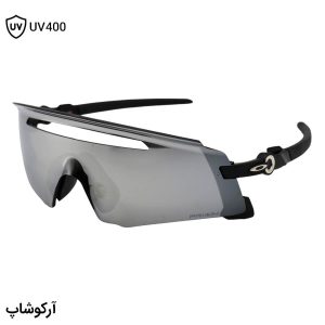 عکس از عینک ورزشی اوکلی با فریم و دسته نقره‌ای رنگ و لنز آینه‌ای و نقره‌ای رنگ و Prizm مدل OA9920