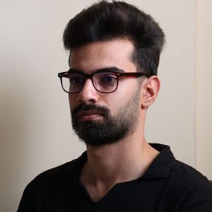 عکس از عینک با فریم ویفرر مدل 2470 بر روی صورت محمدحسین ابراهیم زاده