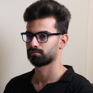عکس از عینک با فریم ویفرر مدل 2470 بر روی صورت محمدحسین ابراهیم زاده