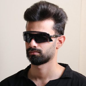 عکس ازعینک ورزشی اوکلی مدل oa9920 بر روی صورت محمدحسین ابراهیم زاده