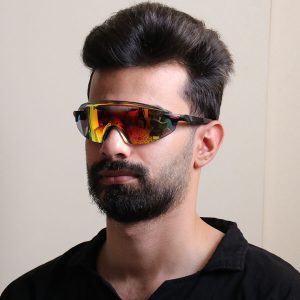 عکس از عینک ورزشی اوکلی مدل oo9407 بر روی صورت محمدحسین ابراهیم زاده