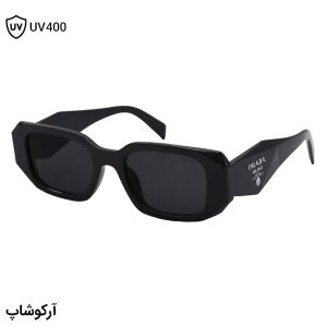 عکس از عینک آفتابی PRADA با فریم مستطیلی شکل، رنگ طوسی تیره و لنز دودی تیره مدل N3941